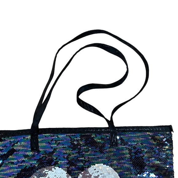 Multi-Colored Sequin Shoulder Bag w/ Silver Disappearing Heart Bag - Picture 4 of 16